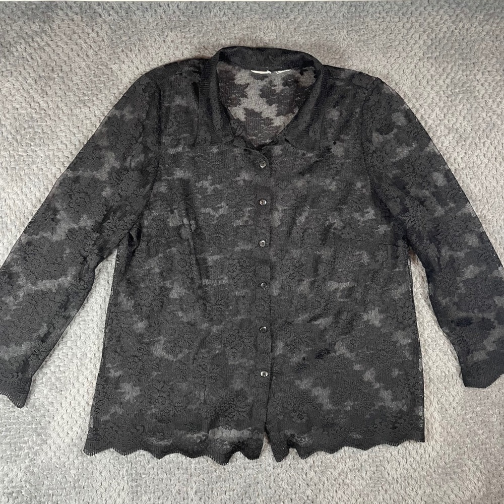 Womens Black Floral Sheer Lace Button Down Long Sleeve Shirt Large Scallop Hem - Picture 3 of 7